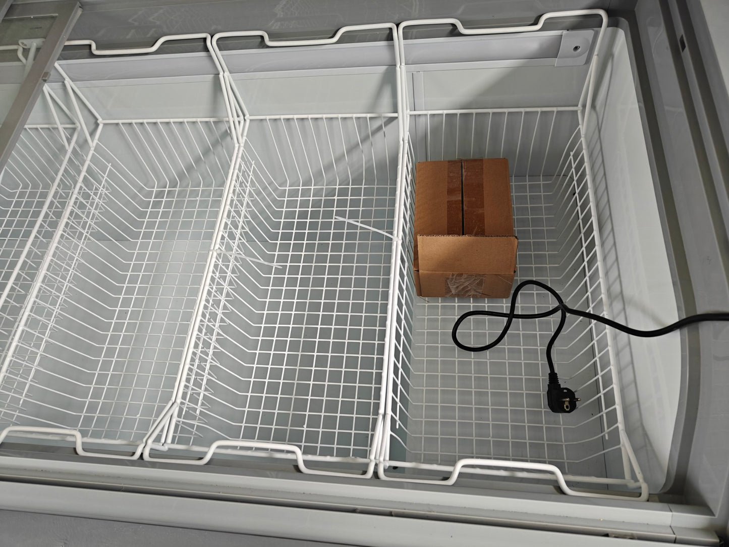 CHEST FREEZER CBF700 (2,0Μ)