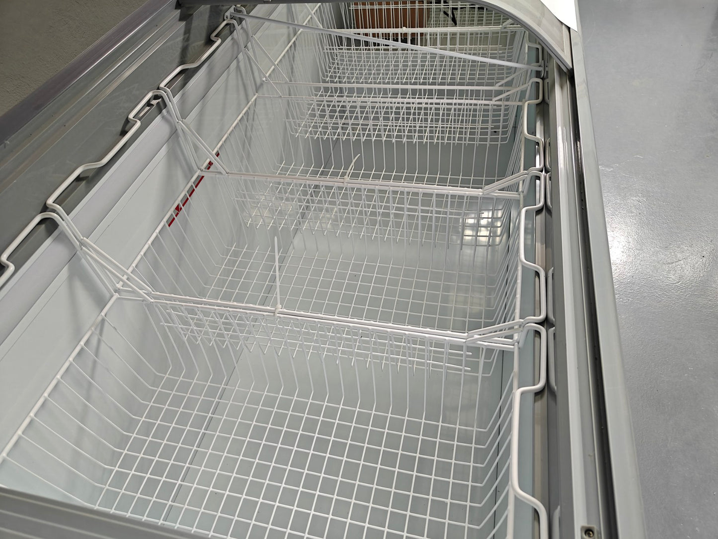 CHEST FREEZER CBF700 (2,0Μ)