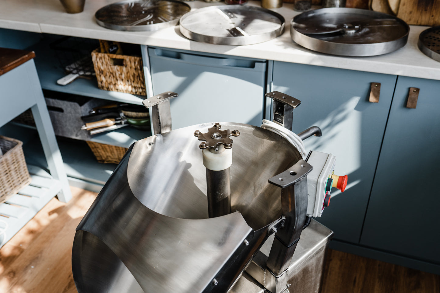 AUTOMATIC FOOD PROCESSOR-CHEESE GRATER S40