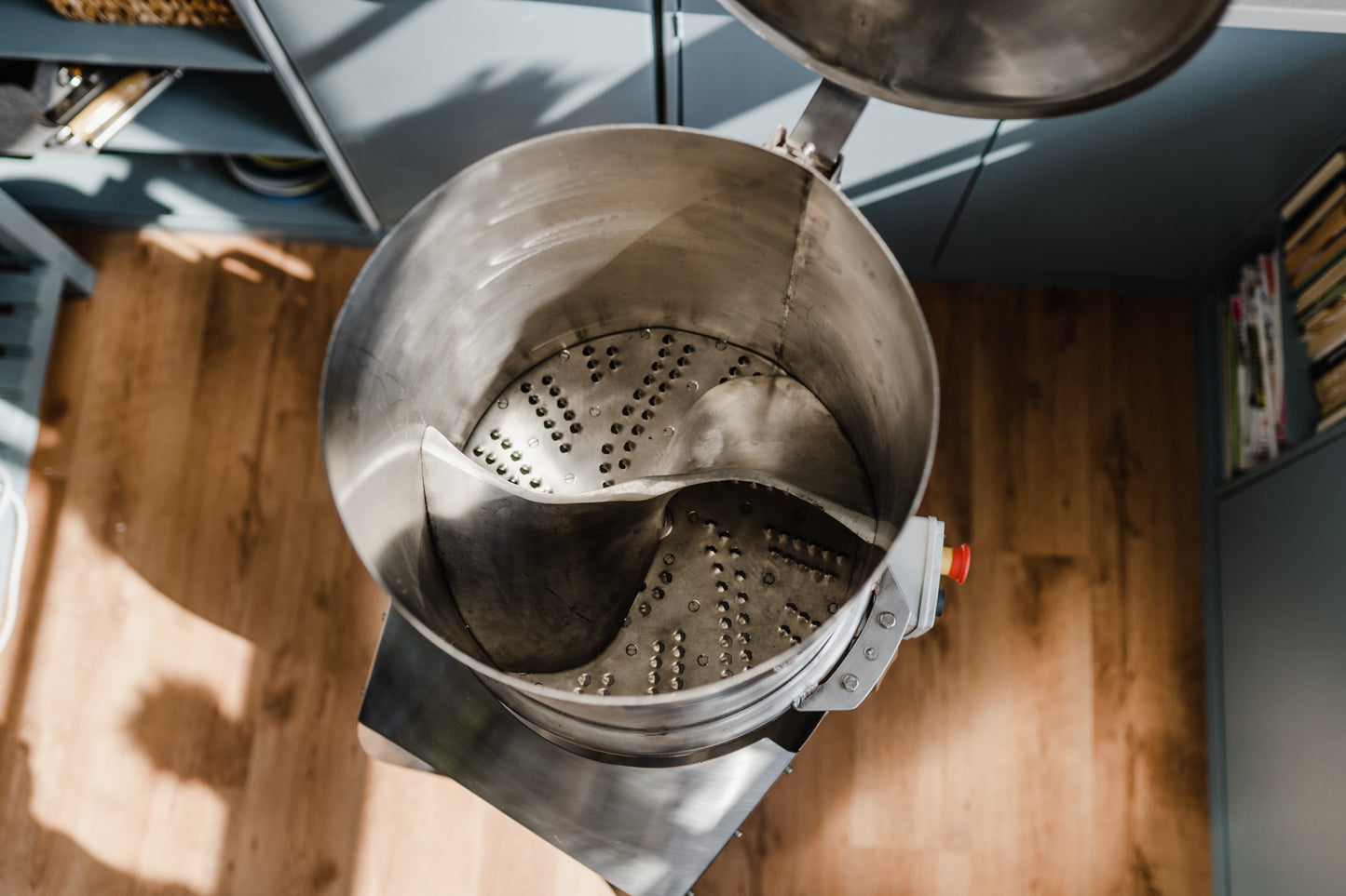 AUTOMATIC FOOD PROCESSOR-CHEESE GRATER S40